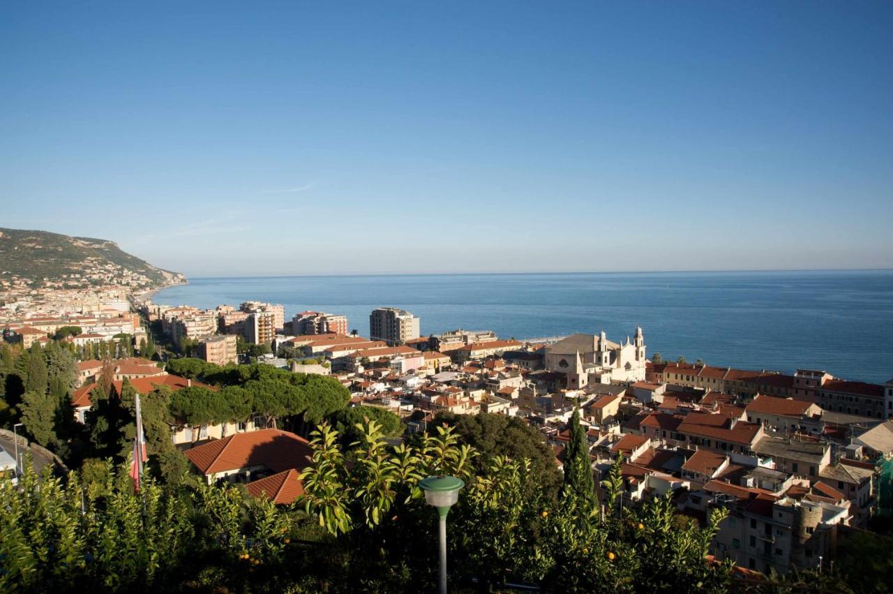 Cipriani 5 Rivieraholiday Pietra Ligure Exterior foto